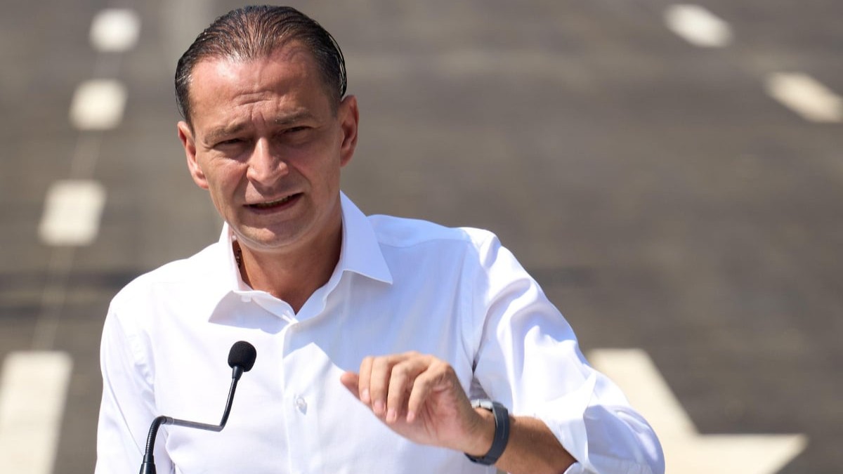 Daniel Băluță, primarul Sectorului 4, în timpul unei conferințe de presă