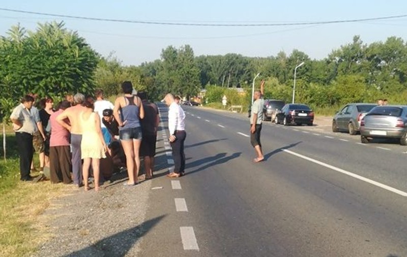 Fetiță de patru ani, ucisă de un șofer italian în Timiș. A traversat șoseaua la întâmplare