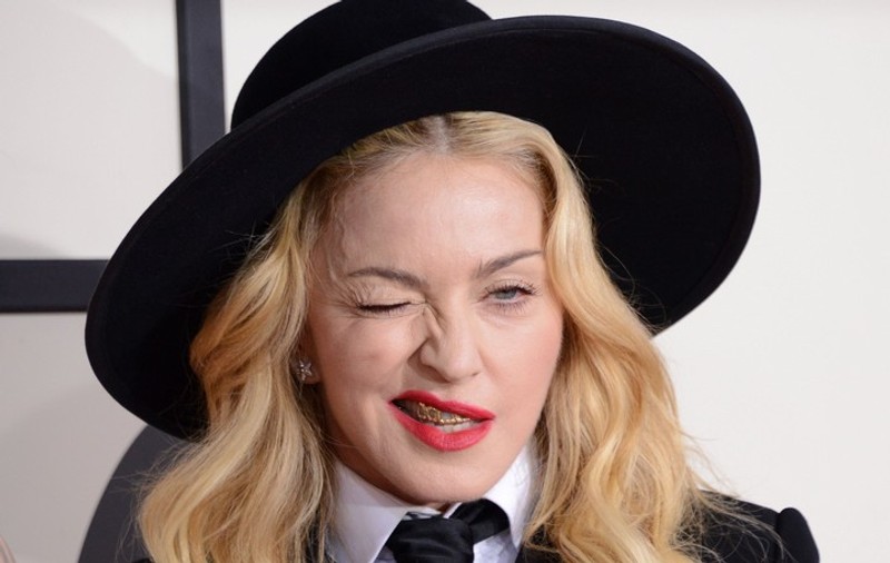 REFUZĂ SĂ ACCEPTE că ÎMBĂTRÂNEŞTE! MADONNA, CU CHIPUL ÎNGHEŢAT! Vezi ce şi-a făcut ARTISTA! GALERIE FOTO