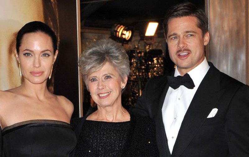 Asta o va scoate din minți pe Angelina! Jennifer Aniston o cheamă pe mama lui Brad Pitt la nuntă