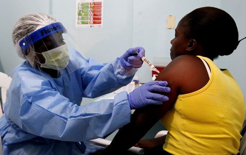 Ebola face ravagii în Congo. Cel mai mare focar din istoria țării a ucis aproape 200 de persoane