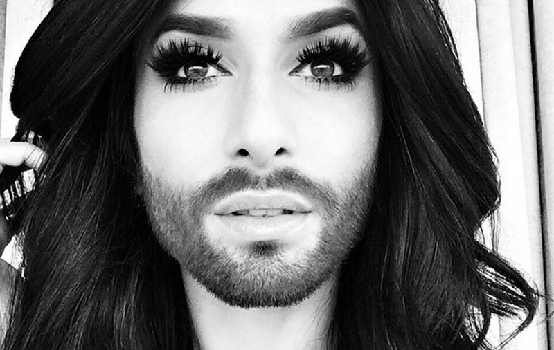 De neimaginat! Schimbare radicală de look! Cum arată Conchita Wurst blondă și fără barbă | FOTO