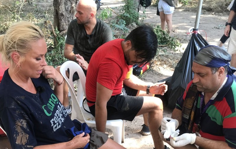 Liviu Vârciu și Vica Blochina, cu picioarele julite până la sânge. Cum au ajuns în starea asta | FOTO