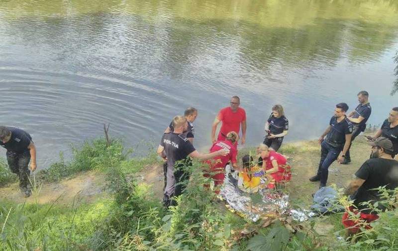 Lanț uman pentru salvarea unei adolescente de 16 ani din râul Someș
