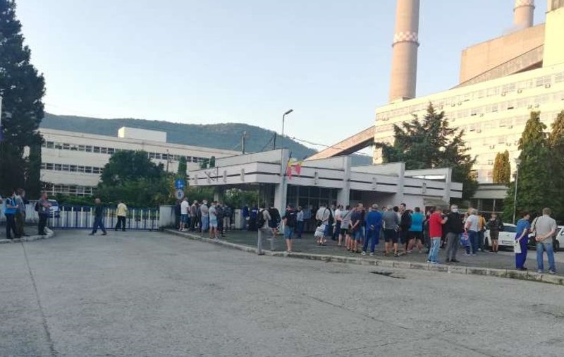 Protest spontan la termocentrala Mintia. Peste 140 de angajați refuză să lucreze