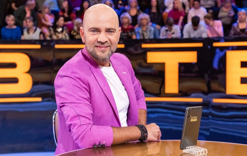 Cosmin Seleși a ajuns de urgență la spital: „Medicii sunt încă rezervați”. PRO TV a oprit filmările emisiunii „Batem palma”