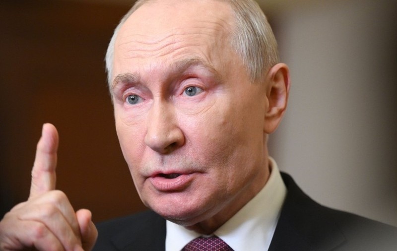 Vladimir Putin amenință NATO cu folosirea armelor nucleare. Sursă foto: Hepta.