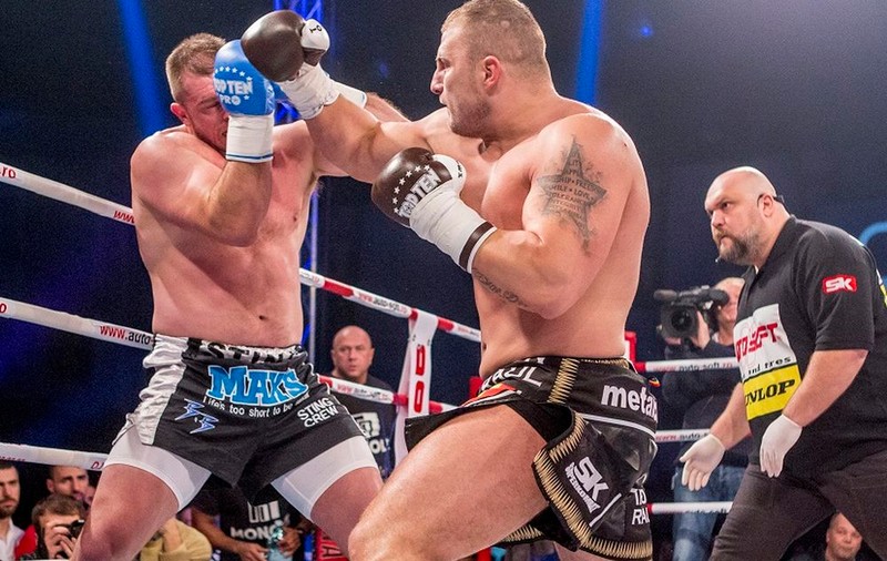 Victorii senzaţionale pentru Andrei Stoica, Raul Cătinaş şi Benjamin Adegbuyi la marea finală Superkombat de la Galaţi