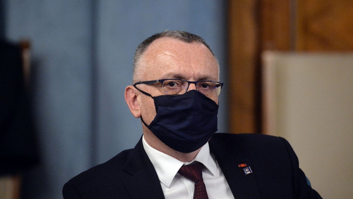 Sorin Cîmpeanu: Obiectivul este să asigurăm examenele naționale la datele stabilite, cu prezență fizică