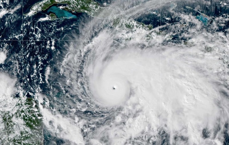 Uraganul Melissa devine cea mai puternică furtună din lume în 2025. Evacuări obligatorii în Jamaica. Trei persoane au murit