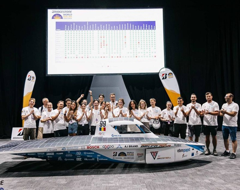 Echipa Solis din Cluj-Napoca scrie istorie la Bridgestone World Solar Challenge 2025 cu vehiculul solar