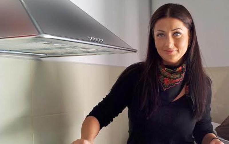 Gabriela Cristea i-a "copt" o surpriză delicioasă iubitului ei, Tavi Clonda