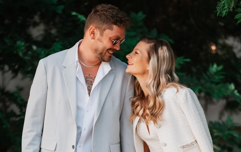 Ana Baniciu și Edy Kovacs s-au căsătorit religios. Imagini cu cântăreața în rochie de mireasă