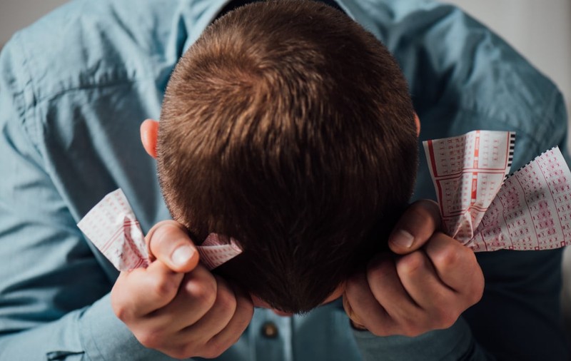 A câștigat 5.600.000 de euro la loto, dar a ajuns să piardă tot și să devină dator: „Am cunoscut o persoană nepotrivită”