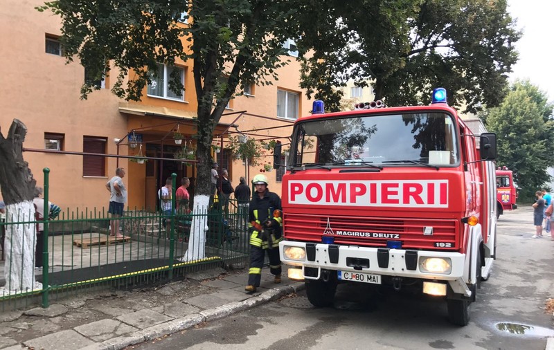 Incendiu în Câmpia Turzii. Planul roșu de intervenție a fost activat