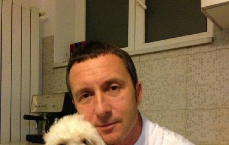 Suspendat cinci luni de Comisia de Disciplină din cauză că ar fi provocat tribuna din Giuleşti, Mihai Stoica se relaxează cu Tofu!