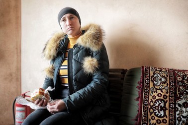 „Suntem un grup de patru persoane. Vine un microbuz şi ne preia de la vamă, ne duce la dializă. După tratament, ne întoarcem fiecare cum putem”, spune femeia | Foto: Eli Driu / Libertatea
