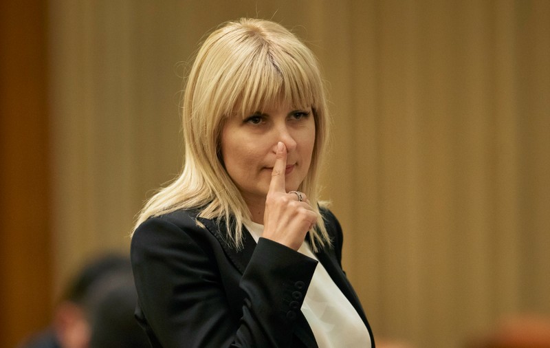 Elena Udrea nu s-a putut abține și a scris pe Facebook despre Eugen Tomac, premierul desemnat de Nicușor Dan: "Îi scoate pe toți din rahat"