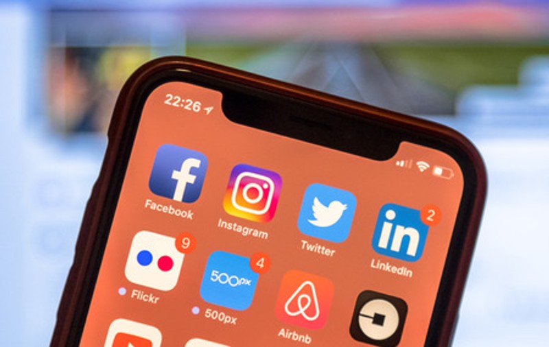 Cum scapi de bara neagră de la iPhone X