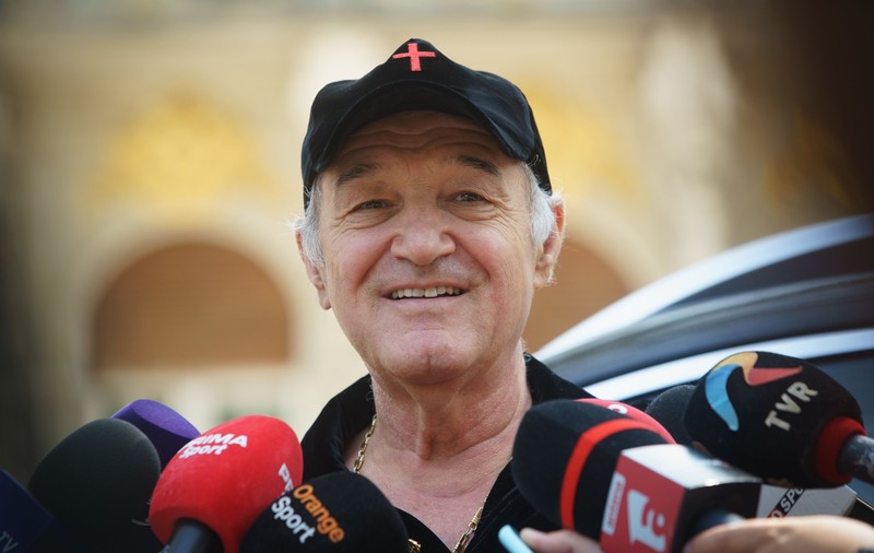 Gigi Becali a anunțat cine transmite FCSB - LASK:„Am zis că sunt prietenul lui și am oprit toate negocierile”