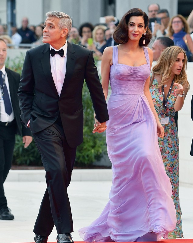 FOTO| George și Amal Clooney, prima apariție publică după venirea pe lume a gemenilor
