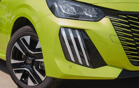 Peugeot a făcut rechemare în service pentru 600.000 de mașini care sunt prea silențioase