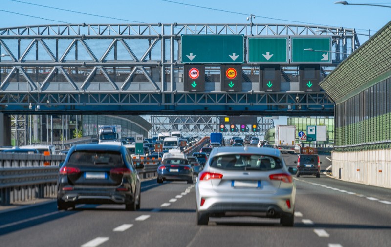 Italia suspendă restricțiile pentru mașinile diesel Euro 5 și oferă bonusuri la carburant pentru sute de mii de șoferi