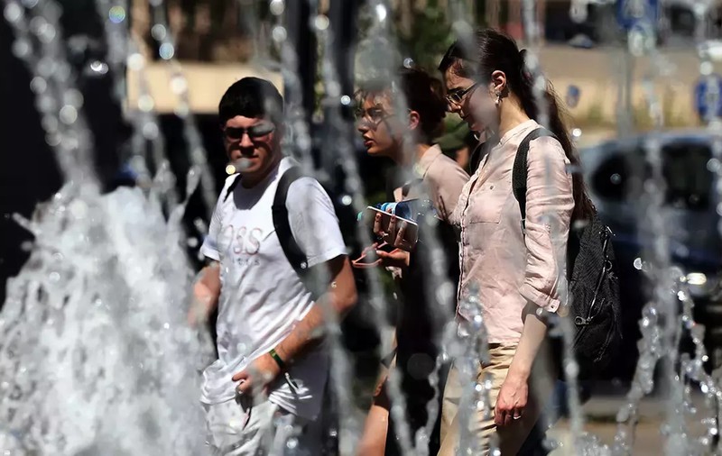 Cod roșu de caniculă: care sunt județele afectate. Temperaturi de până la 41°C