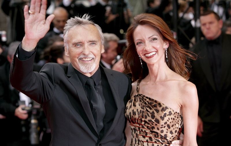 Dennis Hopper îi va plăti fostei soţii 144.000 de dolari pensie alimentară