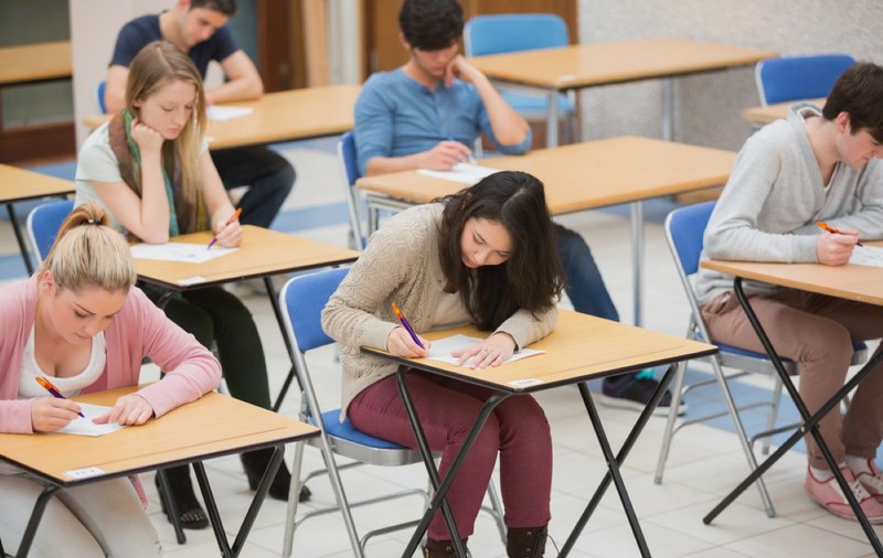 Baremul de corectare la BAC Română 2024, publicat pe EDU.ro