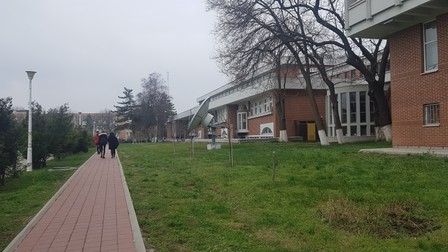 Prin parcul Politehnicii trec zilnic zeci de mii de oameni