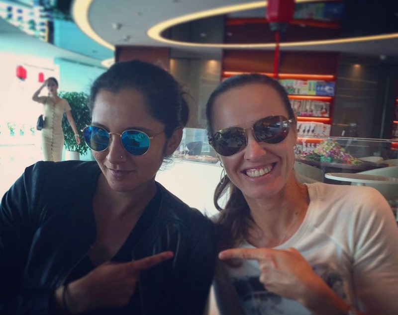 Irina Begu și Monica Niculescu au pierdut clar finala de la Wuhan, unde au dat peste cele mai în formă jucătoare de dublu ale momentului / GALERIE FOTO