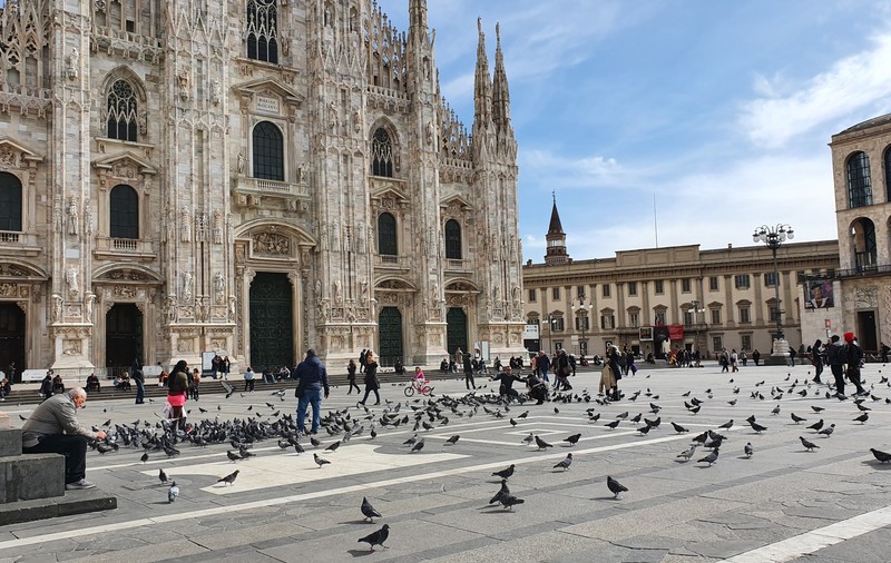 Corespondență din Milano de la trimisul special Libertatea. Turism în vremea coronavirusului: city-tour cu autobuzul gol și chelneri cu mănuși chirurgicale