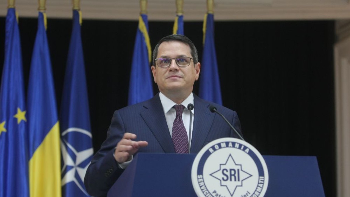 seful SRI, Eduard hellvog