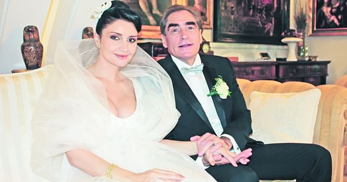 De necrezut cum arăta Silvia Chifiriuc la începuturile sale. Cântăreața, așa cum era înainte de a deveni nevasta lui Petre Roman | VIDEO