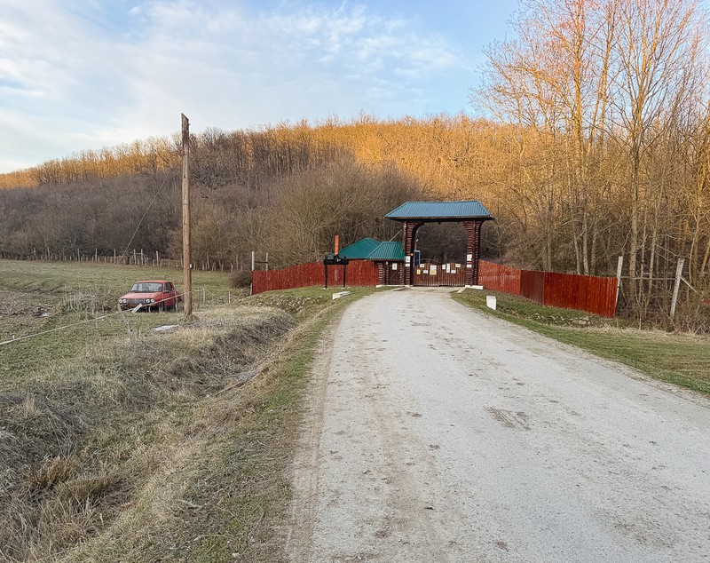 Umbrele lui Țiriac și Porsche la Balc, județul Bihor: „Se vânează mai pe ascuns, iar de la castel s-au dat oameni afară”