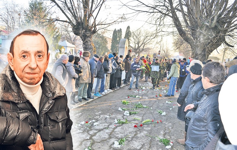 I-au presărat flori pe ultimul drum. Actorul Nae Lăzărescu a fost înmormântat la Focşani | FOTO