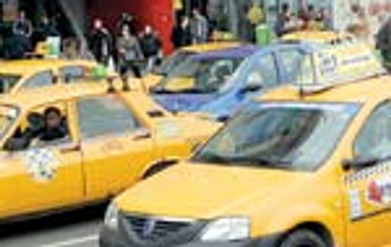 57  de taximetristi pirat, trasi pe dreapta