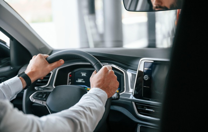 Un bărbat din București a făcut infarct în timp ce dădea proba practică pentru examenul auto