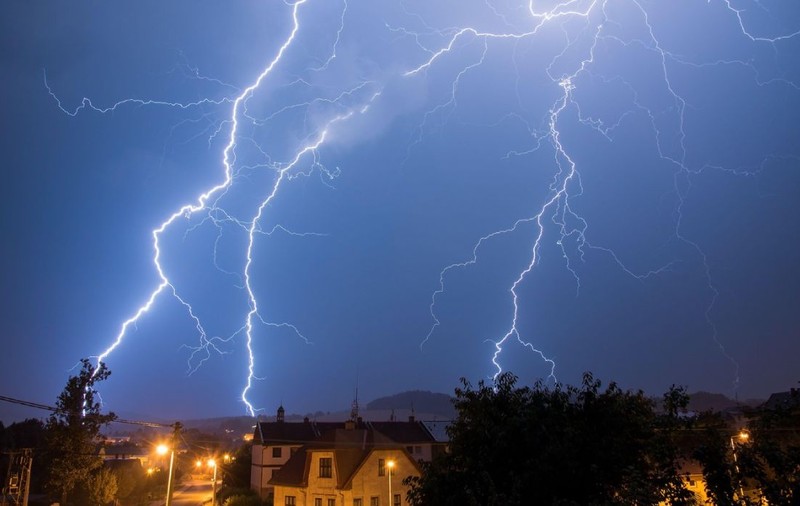 Avertizare meteo ANM de ploi și furtuni în următoarele două zile. Zonele în care este valabil codul galben de vreme rea