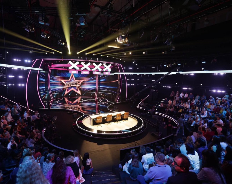 Anunțul făcut de Smiley și Pavel Bartoș despre filmările pentru „Românii au telent” 2027