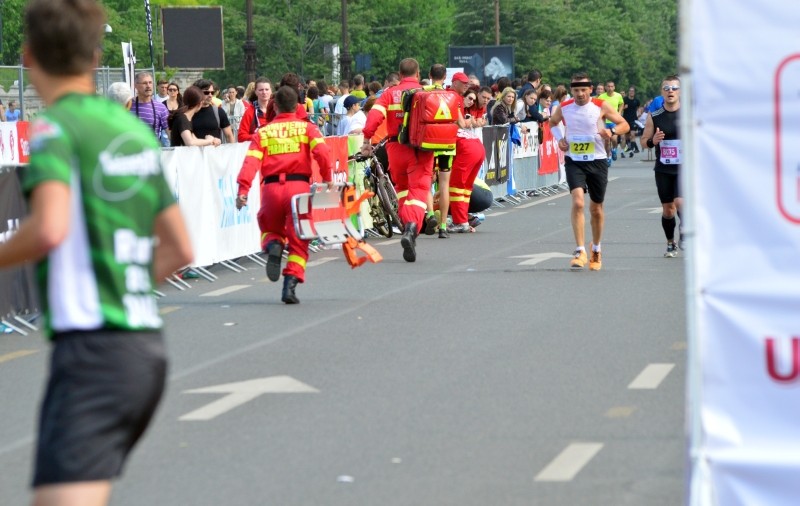 S-a leșinat pe capete la Semimaratonul Internațional București