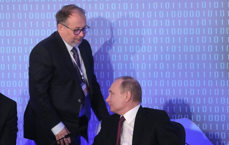 Oligarh apropiat lui Putin susține că restricțiile economice sunt dure, dar sunt o alternativă mai bună decât războiul