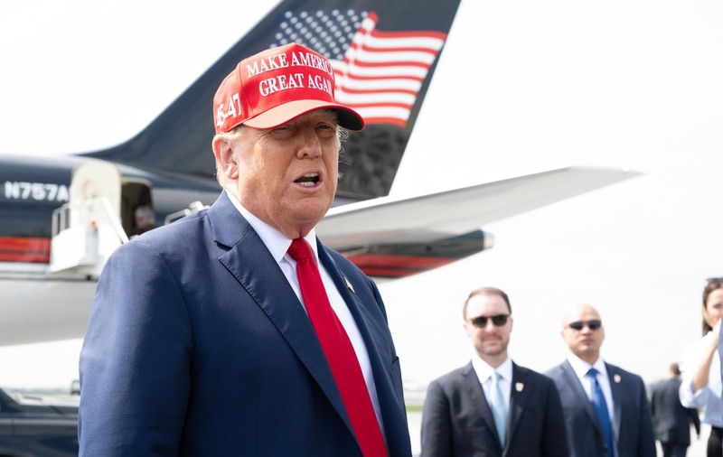 Donald Trump refuză invitația lui Volodimir Zelenski de a veni în vizită în Ucraina. Cum motivează