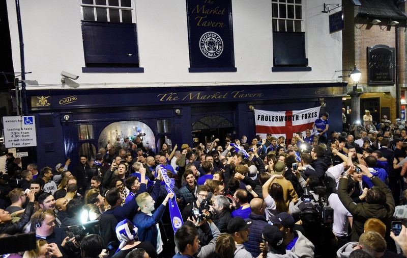 Leicester, oraș deschis la distracție. ”Vulpile” au ”furat” titlul în Anglia | FOTO și VIDEO