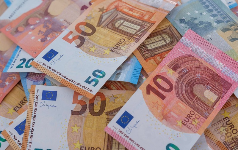 Directoarea unei bănci din București a reușit să fure de la clienți aproximativ 300.000 de euro printr-o metodă pe care o credea infailibilă
