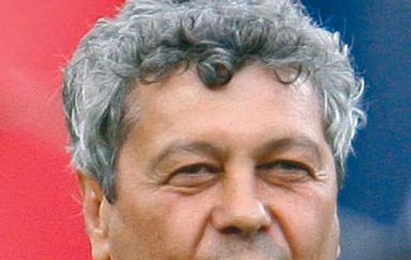 A semnat Mircea Lucescu cu Galata?