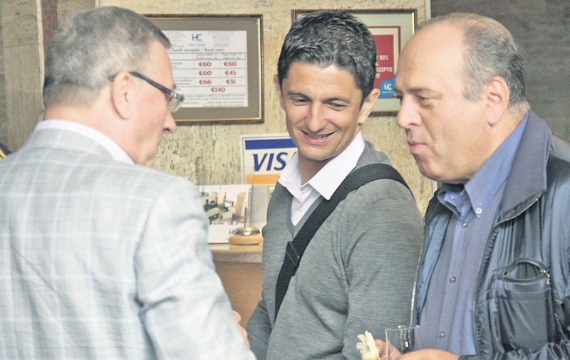Naţionala României a fost întâmpinată cu pâine şi sare