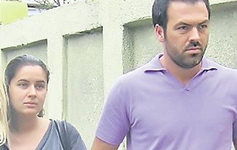 Părinţii copilului mort la CF 2: "Medicii dormeau şi bebeluşul era cu perfuzii"