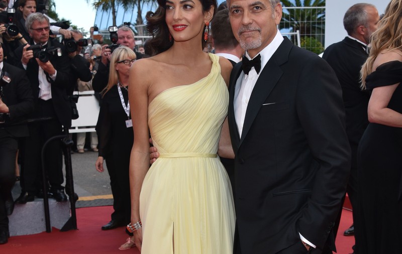 Lacul Como, paradisul de relaxare al lui George Clooney și al Madonnei, invadat de migranți!